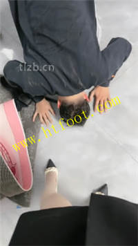 nrh2qv1xi25.jpg