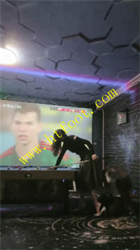 02zdkbl0aju.jpg