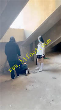 3elak052204.jpg