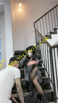jn2jm441cbi.jpg