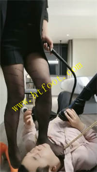 m0g0kchelxy.jpg