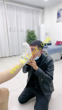 2xah3ewq1hk.jpg