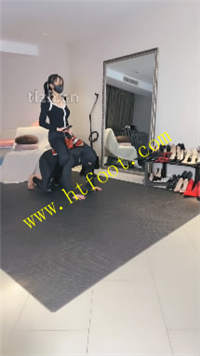 pt1ccy23iwi.jpg