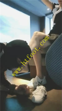 qjv5fmt11mv.jpg