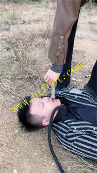 mkexhumn1tw.jpg