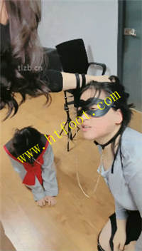 m21wzsqhbb4.jpg