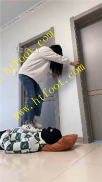vy1d31kfbci.jpg