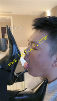 eamy2f25pl4.jpg