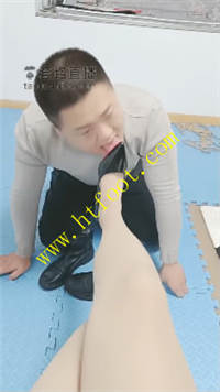 r4mpo3kk3l0.jpg