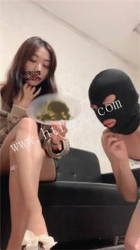 0wh0ar5mrcx.jpg