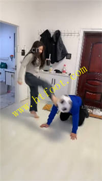 qcy3ururcbi.jpg
