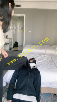 hk1cciuicx3.jpg