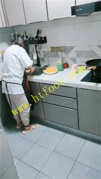 wrgv32uifxh.jpg