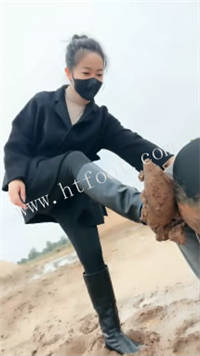 02f3usuf05v.jpg