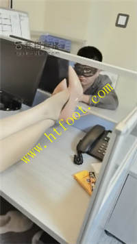 evx4d2neeex.jpg