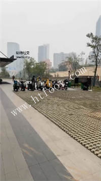 3smb14f3zlg.jpg