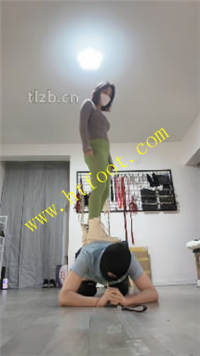 r0qunvp31m2.jpg
