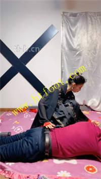 k2q5jjftscn.jpg