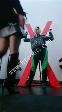 y4qhspi122u.jpg