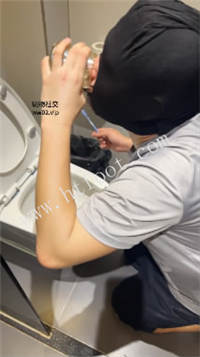 3r011hkdv11.jpg