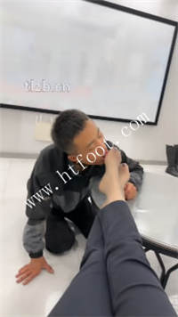 dejykkqk1up.jpg