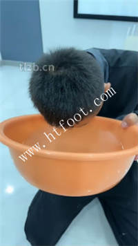 j03yjia4jte.jpg