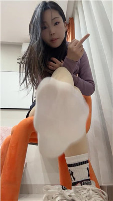 2jdiy1dehml.jpg
