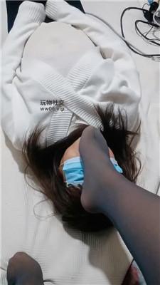 h3en01kefxj.jpg