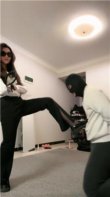 50npcqkz443.jpg