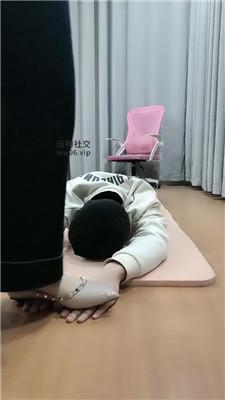 lc0ufkodmcr.jpg