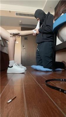 lp4vye0ufi1.jpg