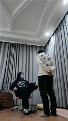 cy3qj1nkqr3.jpg