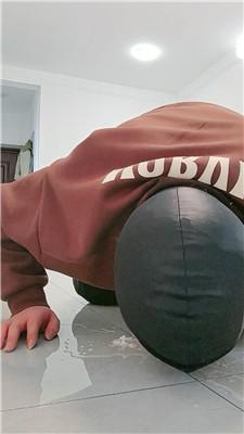 ake40ivn3xm.jpg