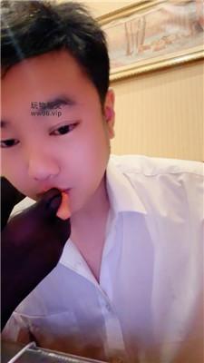 0t4ivyxq43x.jpg