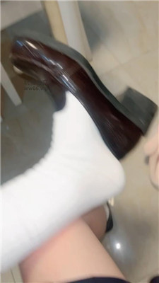 gixllc0sg3w.jpg