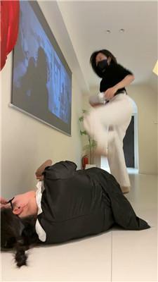 5akdjfhwav1.jpg