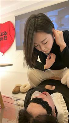 akb4robtdg4.jpg