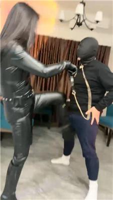 zay35ayqtxm.jpg