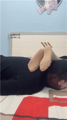 hmrqrw0uyw3.jpg