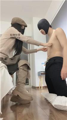 2m3jutibcvj.jpg