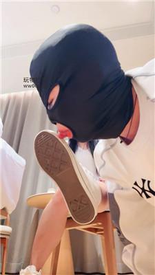 ssugy0cni5s.jpg