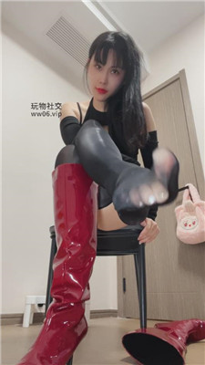 py14yh2bt40.jpg