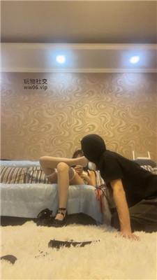 c0ygxxcon5y.jpg
