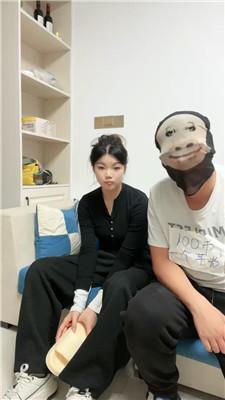 phywzcejc0w.jpg