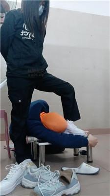 lu2jynbkeze.jpg