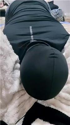 qbtygze0fm0.jpg