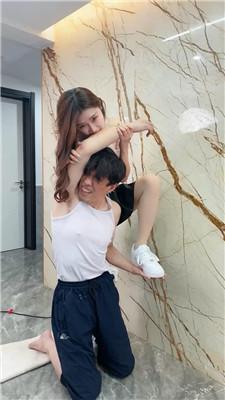 icmj5qsxreg.jpg