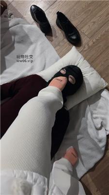 gi1emm5nb1m.jpg