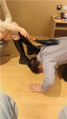 bevm44kmw1v.jpg