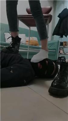 0xbtj3m00sx.jpg